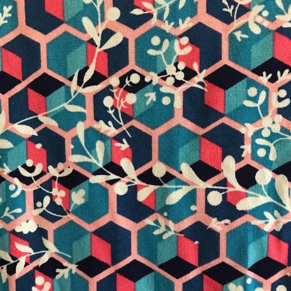 NWT Super pretty Lularoe Irma! - Picture 2 of 3